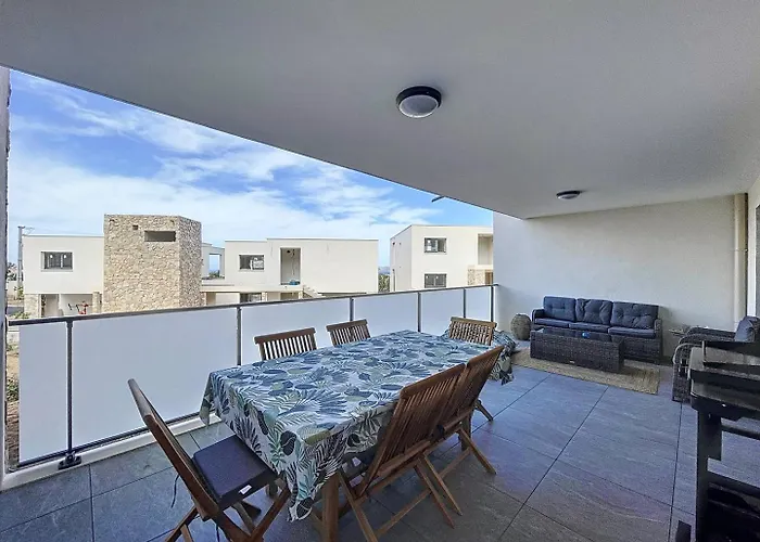 Dans Avec Piscine * Calvi (Corsica)