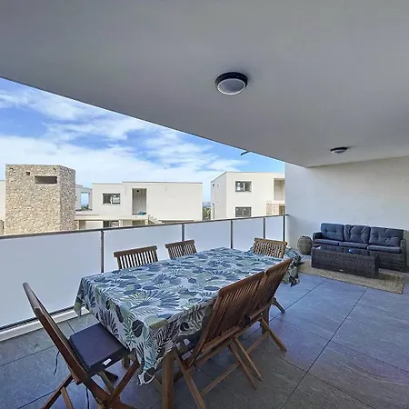 Dans Avec Piscine * Calvi (Corsica)